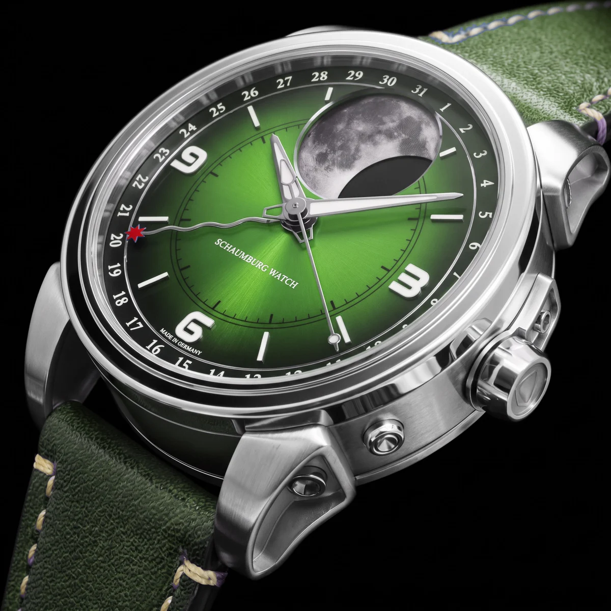 Seitliche Perspektive der Schaumburg Watch MooN Perpetual Parallax II in Grün