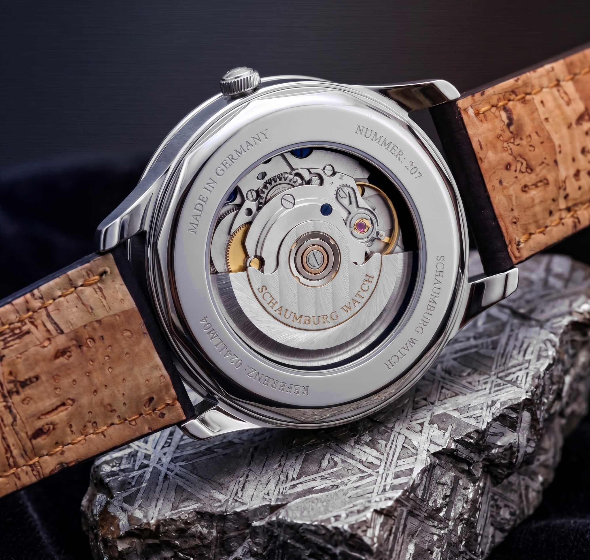 Gehäuseboden der Little MooN mit Sicht auf das Automatikwerk