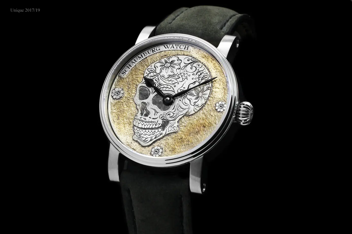 Detailansicht des Totenkopfreliefs der Limited Edition 19